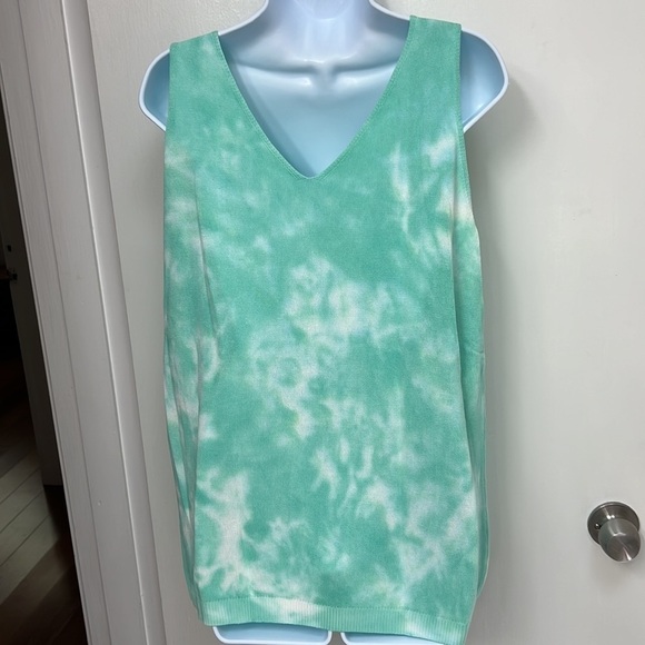 Light green & white tie dyed sleeveless sweater, front & back v-neck, XL - Picture 3 of 7